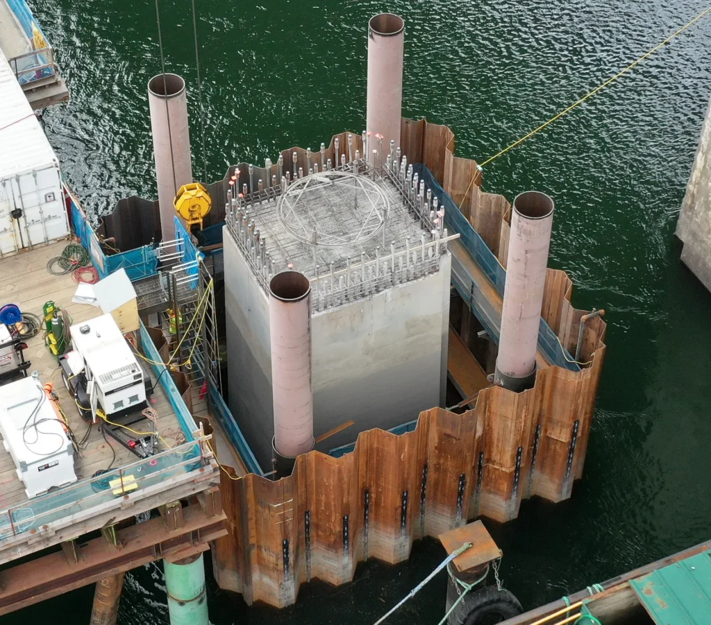 Sheet Pile Cofferdam - A Sheet Pile Cofferdam Build Around a Bridge Footing