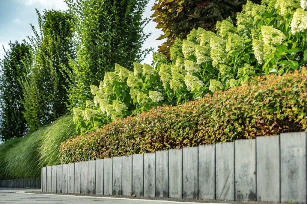 Commercial Retaining Walls - A Retaining Wall Around a Commercial